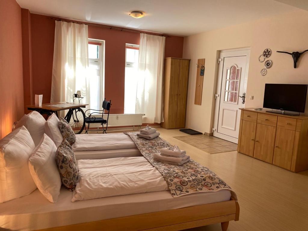Hotel-Pension Mandy - Adults Only Senftenberg Extérieur photo